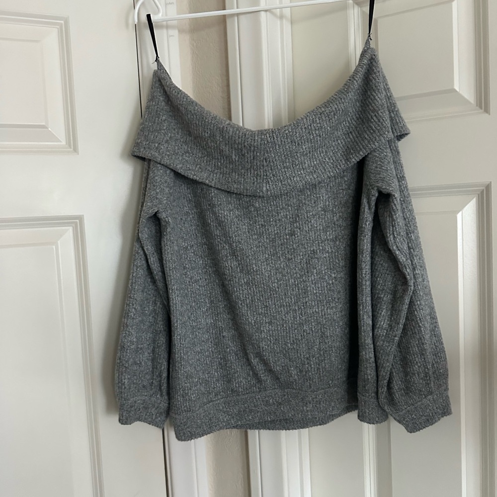 Abercrombie & Fitch Gray Off-Shoulder Women Sweater